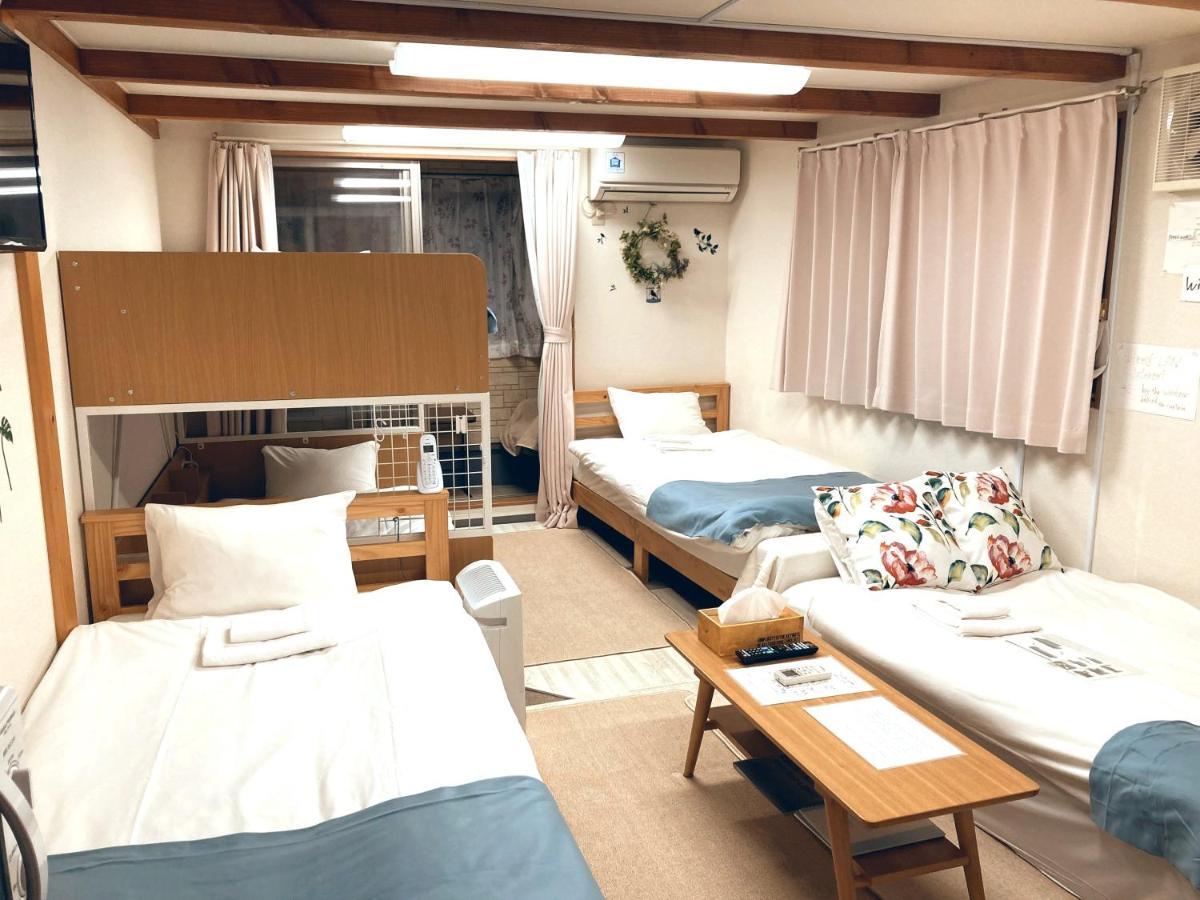 The Familiar Inn ー 旅館ホテル業 Osaka Bagian luar foto