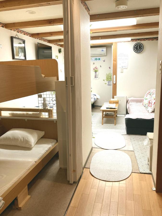 The Familiar Inn ー 旅館ホテル業 Osaka Bagian luar foto